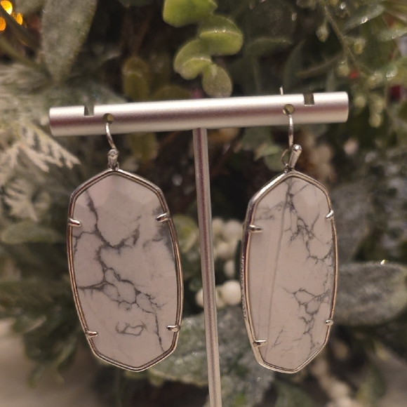 Kendra Scott White Marbled Drop Earrings - Picture 8 of 11